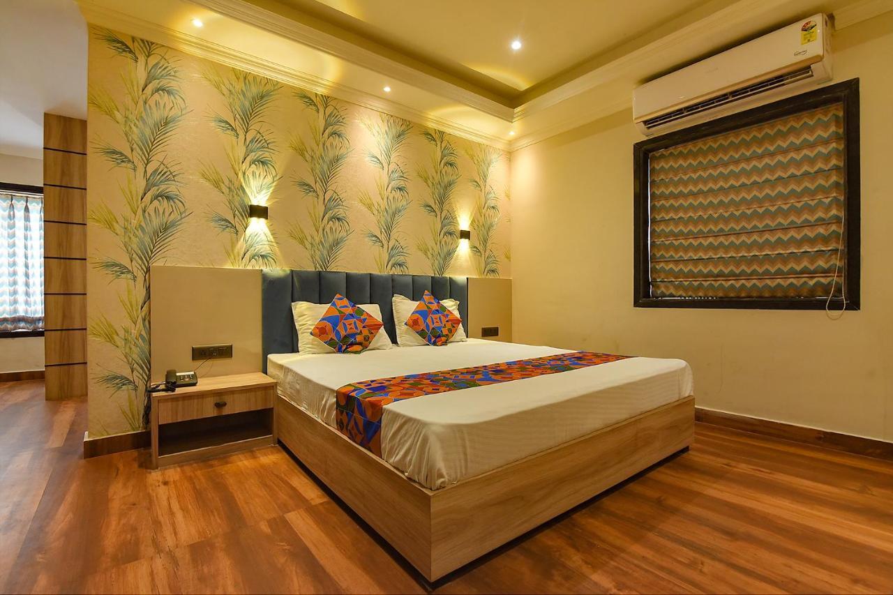 Fabhotel Clive Regency Lovelock - Nr Kolkata Airport Dam Dam Exterior photo